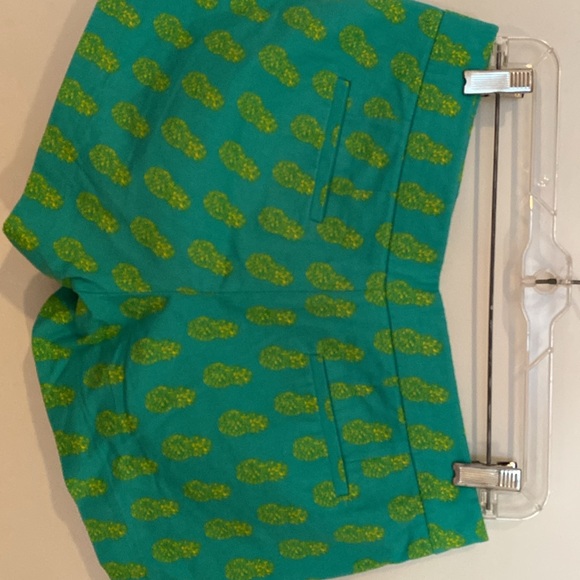 J CREW Green Pineapple Print Short Shorts Cotton Sz 2 EUC Button and Zip Flirty - Picture 3 of 5